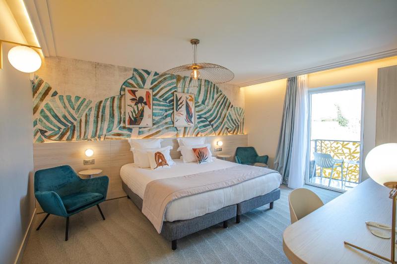 King Suite with Terrace - Non-Smoking image 4