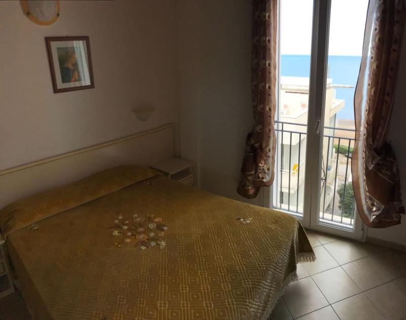 Apartment with Sea View image 2