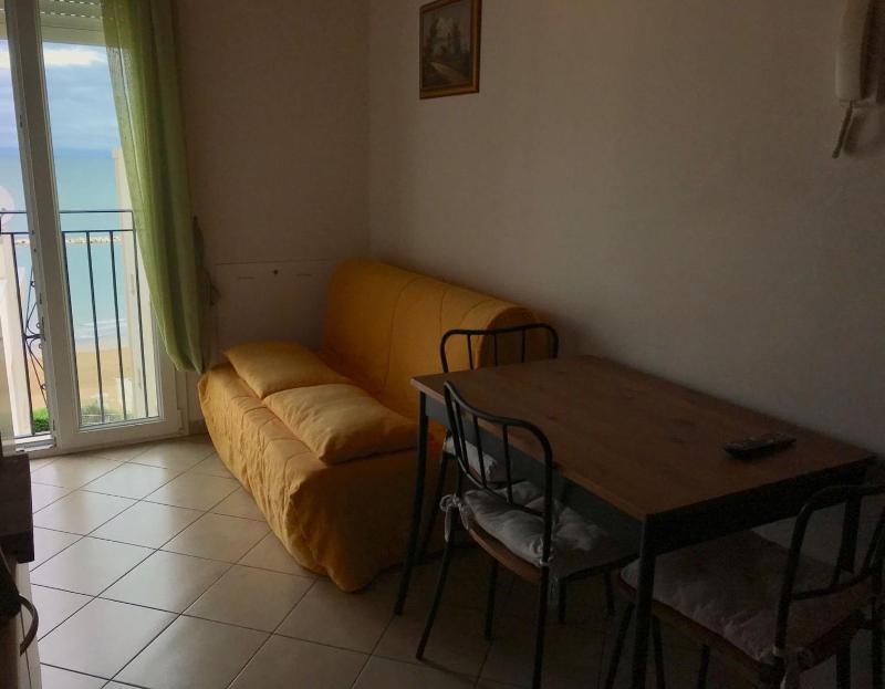 Apartment with Sea View image 3