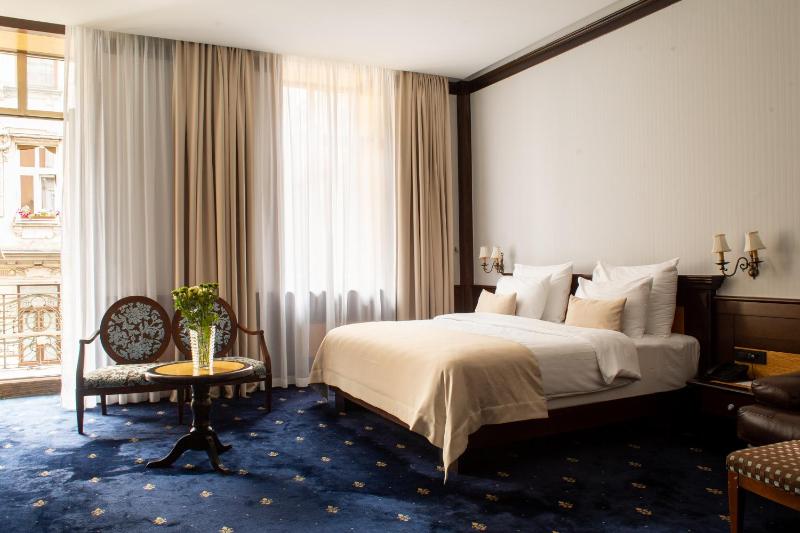 Superior Double Room image 1