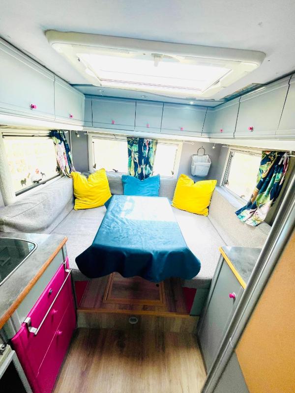 Anetka's CAMPER Images