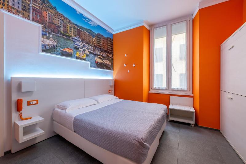 Standard Double or Twin Room image 3