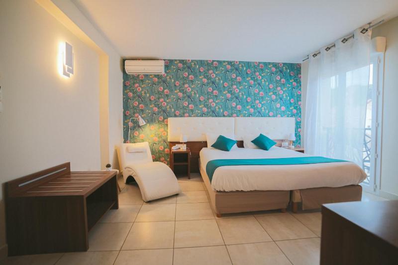 Holidays & Work HOTEL - image 10