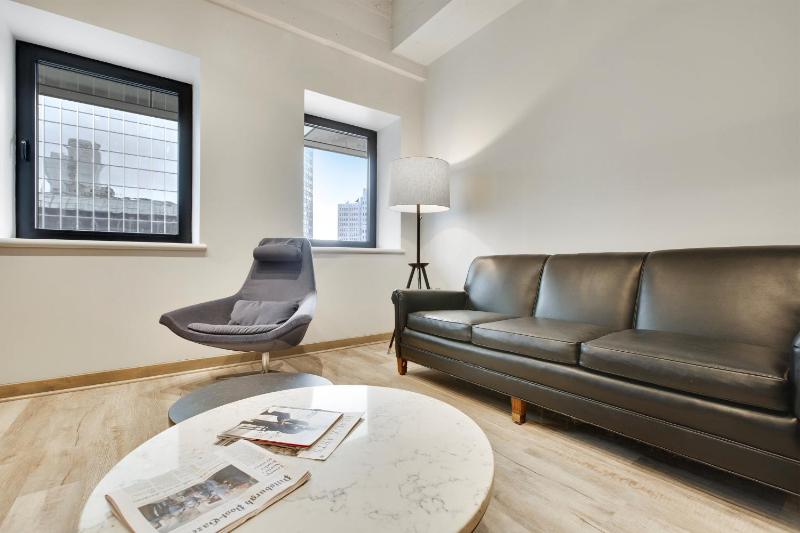 One-Bedroom Apartment image 3