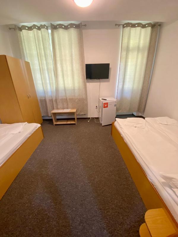 Triple Room with Balcony image 1