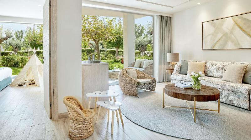 One Bedroom Suite Private Garden Garden View image 1