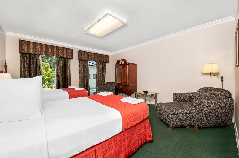 2 Bedroom Apartment image 3
