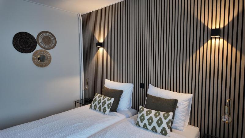 Twin Room image 2