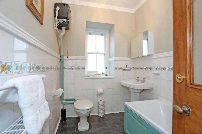 Two-Bedroom House image 2