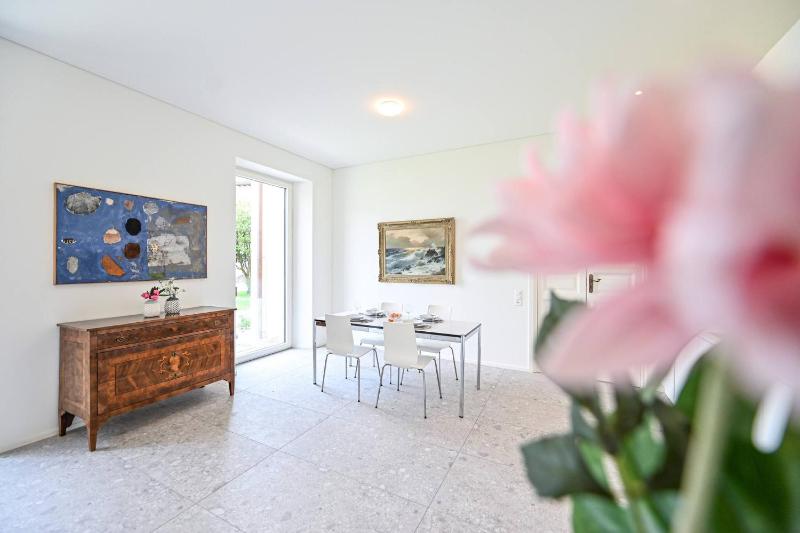 Luxury Central Suite Garden in Lugano - image 9