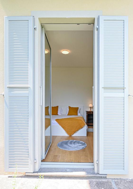 Luxury Central Suite Garden in Lugano - image 3