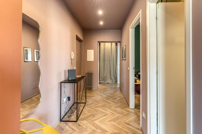 DowntownSRL- Cinque Terre Swing - image 6