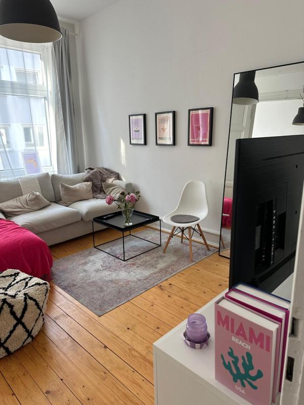 Gemütliches Zimmer in Wohnung Innenstadtlage Images