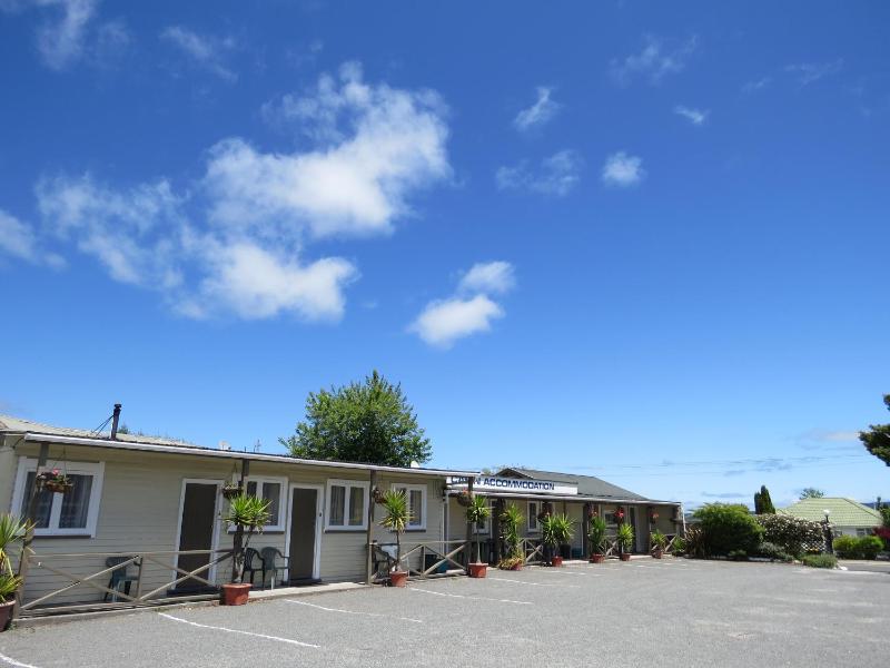 Camellia Court Family Motel - image 6