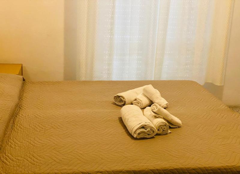 hotel iris - image 10