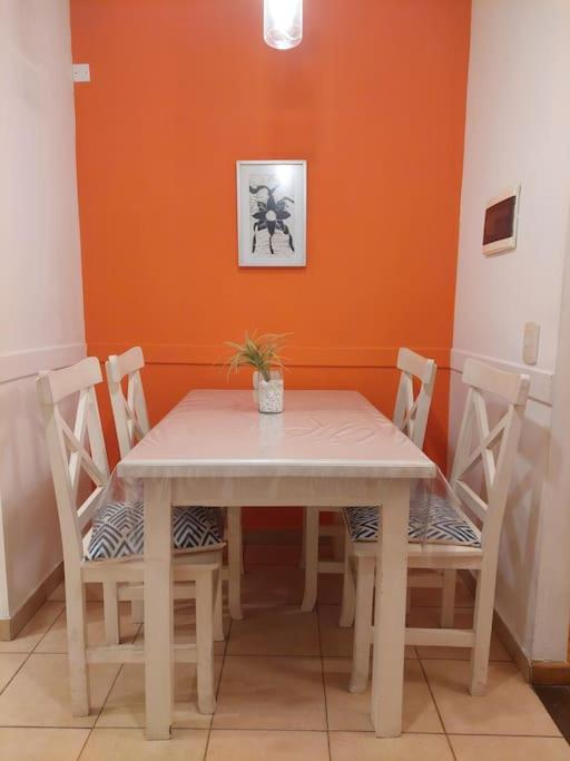 Alójate en Recoleta en este Cómodo Departamento 2 Ambientes - image 10