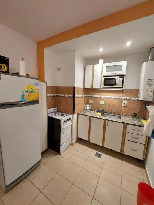 Alójate en Recoleta en este Cómodo Departamento 2 Ambientes - image 5