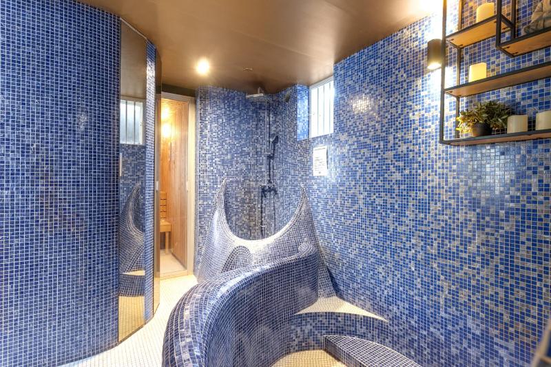 Heart of Reykjavik - Luxury Apartments - image 5