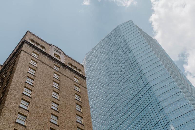 Club Quarters Hotel in Houston - image 2