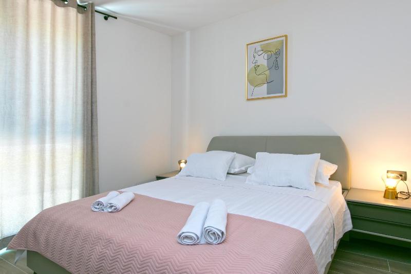 Family friendly seaside apartments Brela Makarska - 6007 - image 7