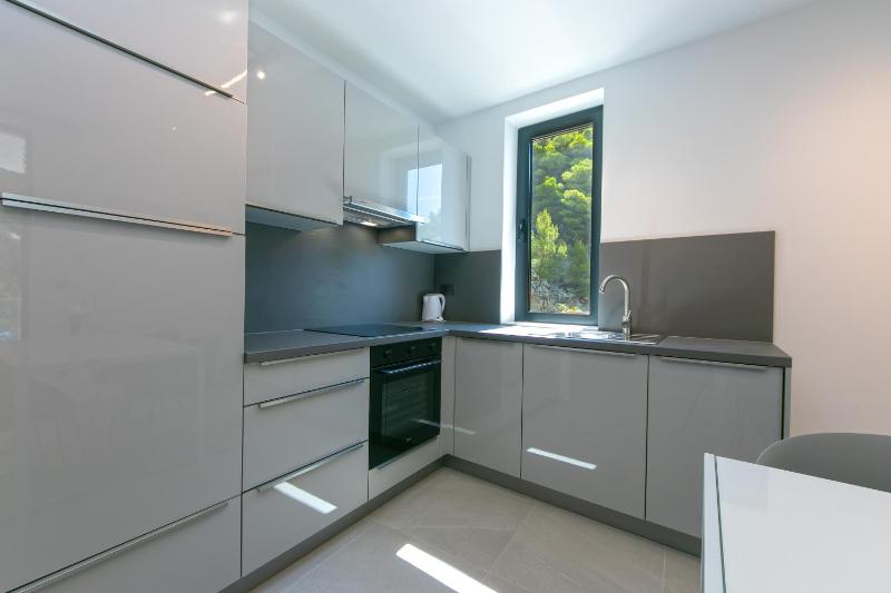 Family friendly seaside apartments Brela Makarska - 6007 - image 10