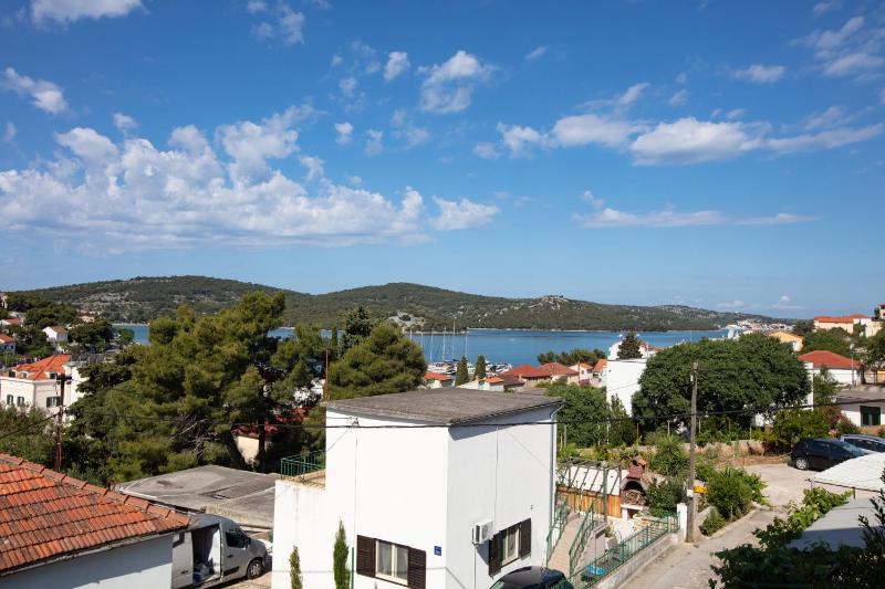Two-Bedroom Apartment with Terrace and Sea View image 3