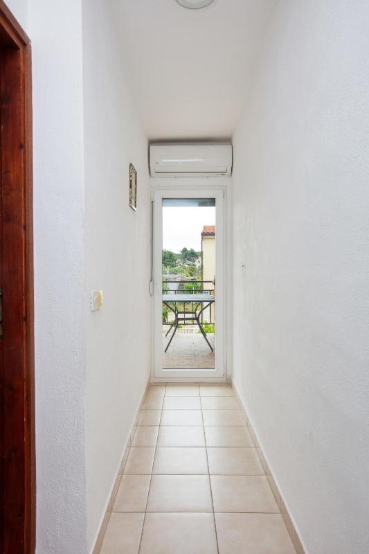 Apartments with parking space Rogoznica - 22143 - image 3