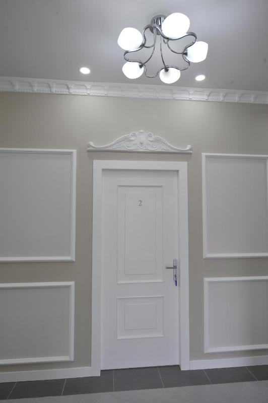 Rose Garden Hotel - image 16