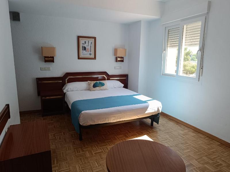 Double Room image 1