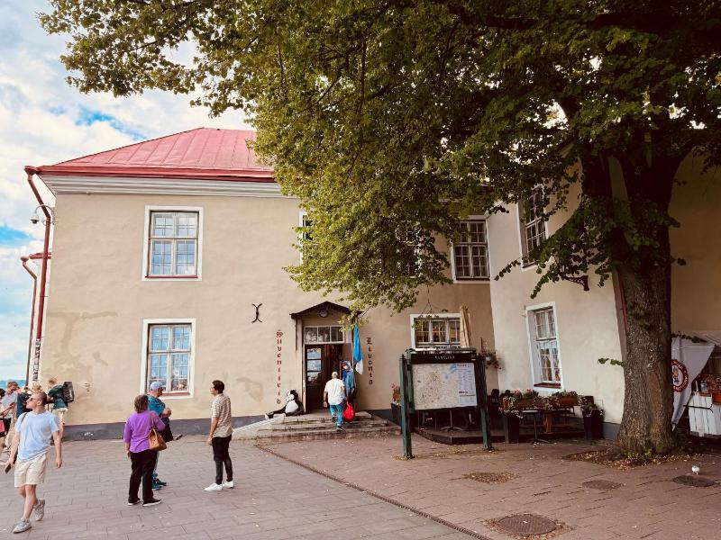 Luxury apartment Baron fon Fersen - image 8