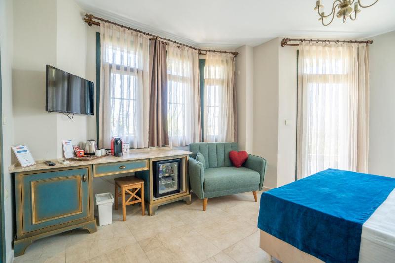 Superior Double Room image 4