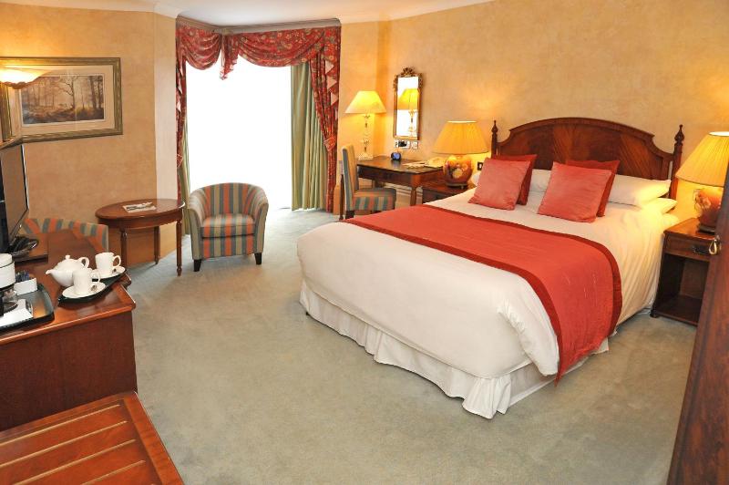 Executive Family Room (2 adults + 2 children under 12yrs) image 3