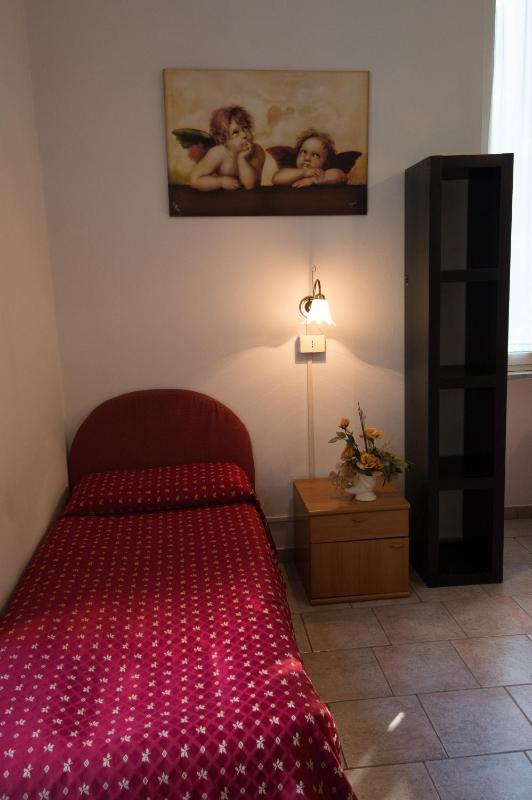 Economy Single Room image 1