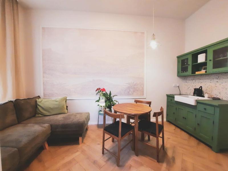 Deluxe Family Room image 4