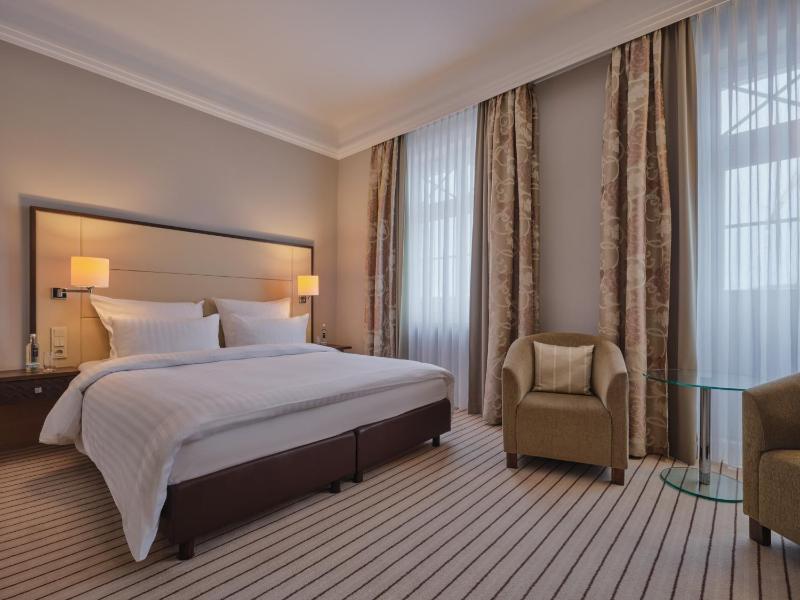 Superior Double Room image 1