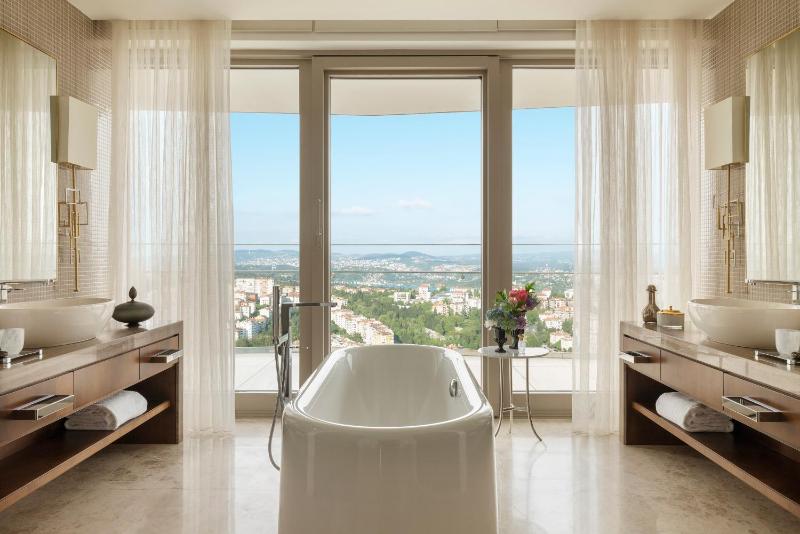 Two-Bedroom King Suite with City View image 1
