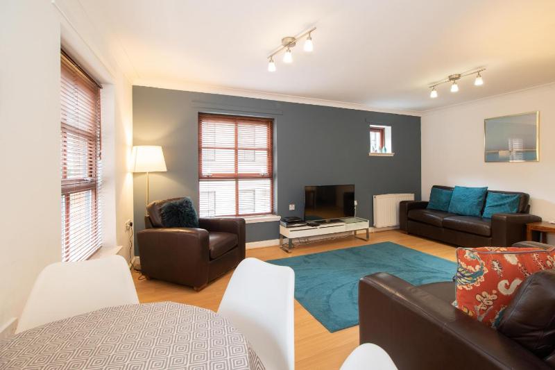 Two-Bedroom Apartment - 88 Albion Street, G1 1DN image 1