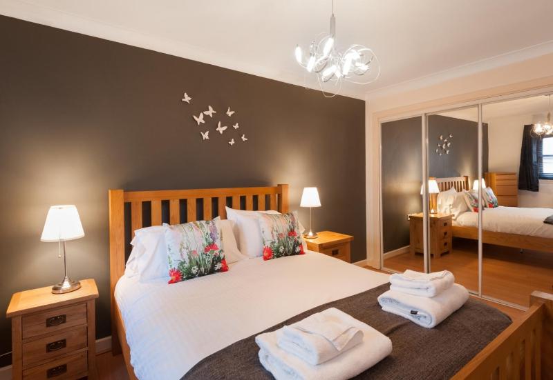 Two-Bedroom Apartment - 88 Albion Street, G1 1DN image 4