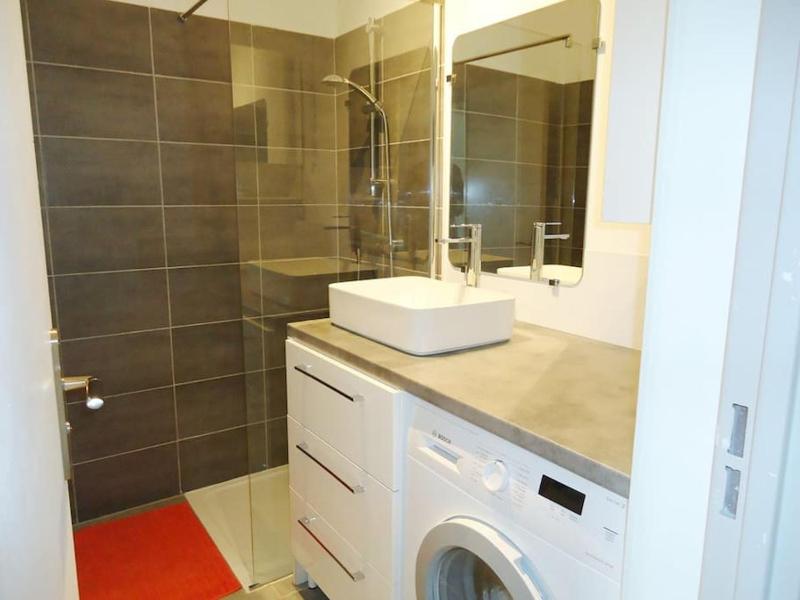 Bel appartement 2 pièces climatisé 500m centre - image 9