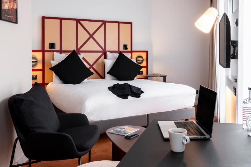 Privilege Double Room image 4