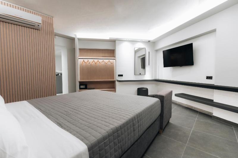 Deluxe Suite image 4