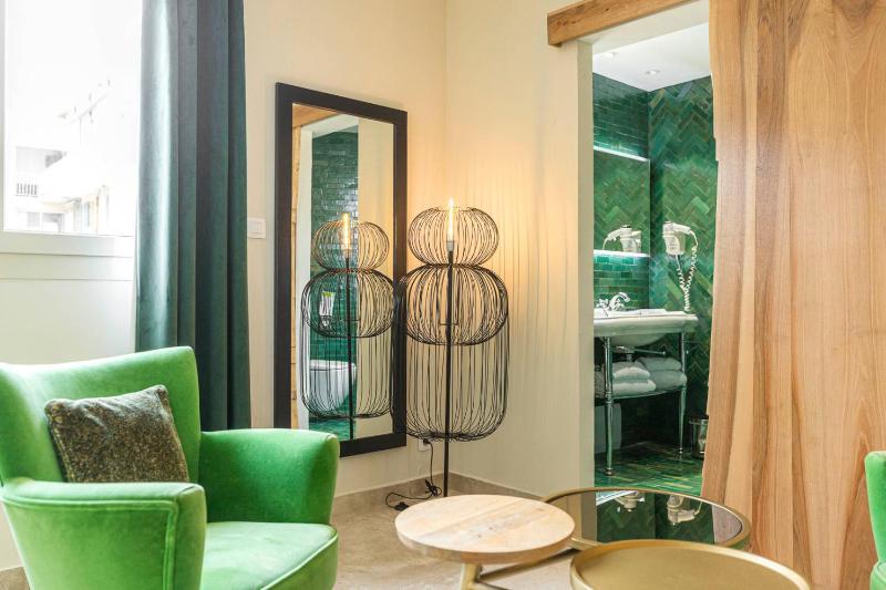 Junior Suite (2 Adults) image 2