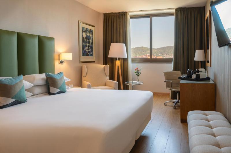 Superior Double Room image 3