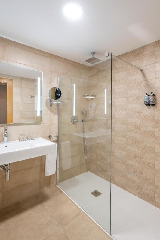 Junior Suite image 2