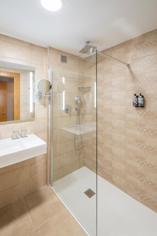 Comfort Double or Twin Room image 2