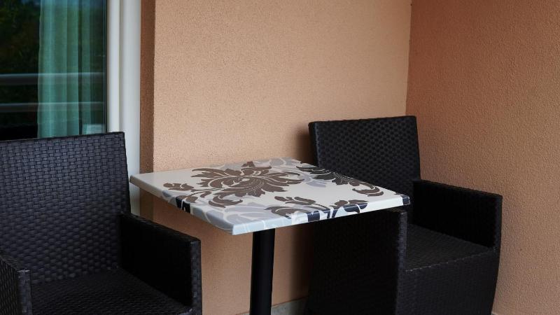Twin Room with Balcony image 1