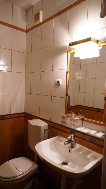 Twin Room with Balcony image 2
