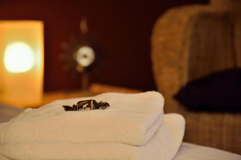 Standard Twin Room image 3