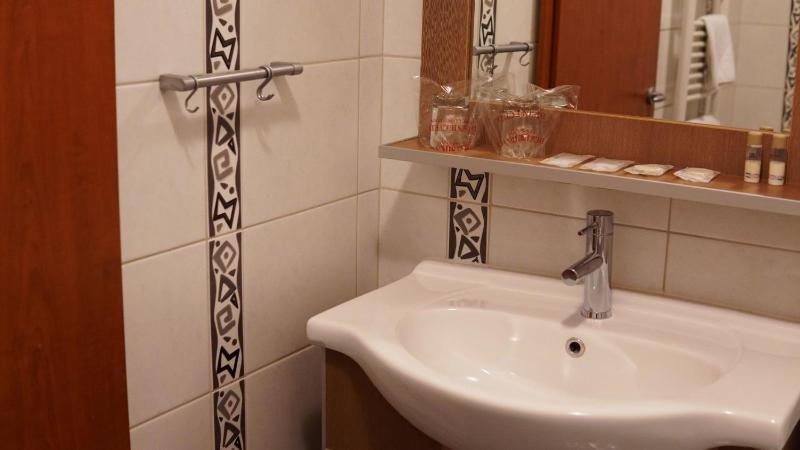 Double Room with Spa Bath image 3