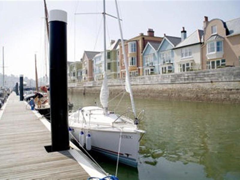 21 Dart Marina - image 18